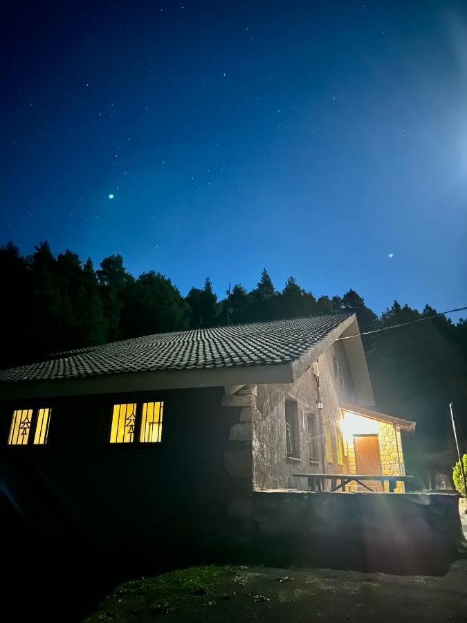 Coll De Port Hostel Tuixen Exterior photo